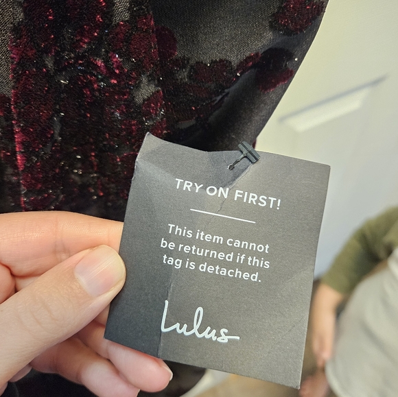 Lulu's Dress - Picture 4 of 8